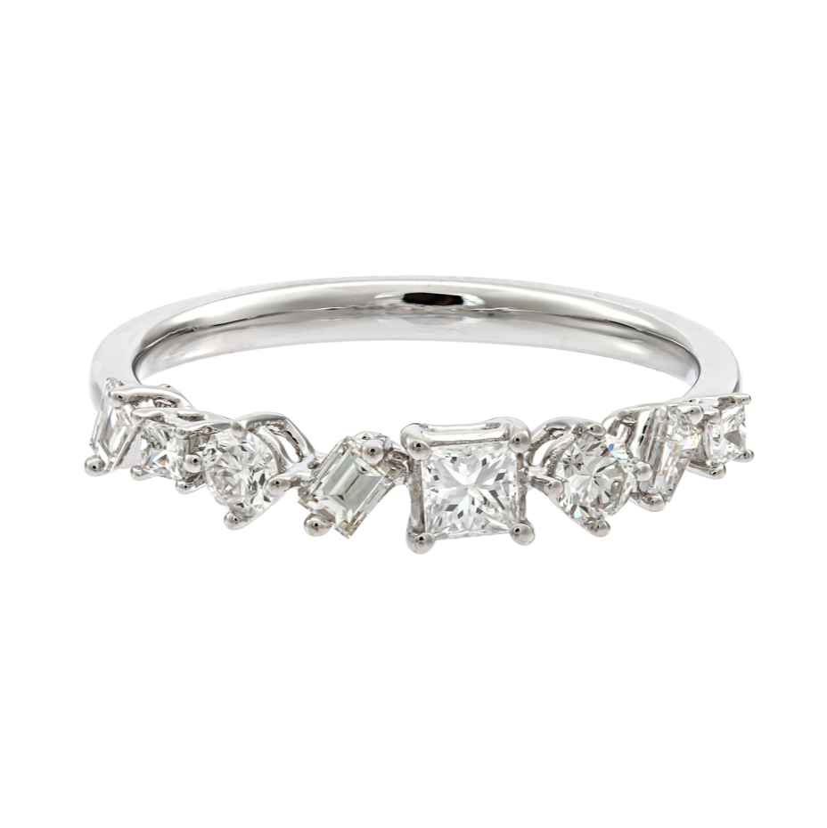 18K WHITE DIAMOND RING