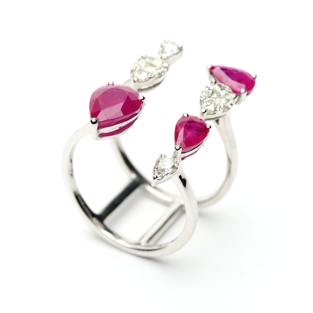18K WHITE RUBY RING - RUBESSENCE