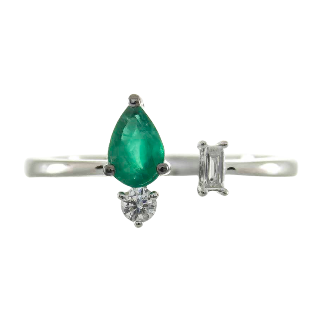 14K WHITE GOLD EMERALD RING