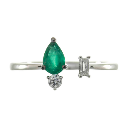 14K WHITE GOLD EMERALD RING