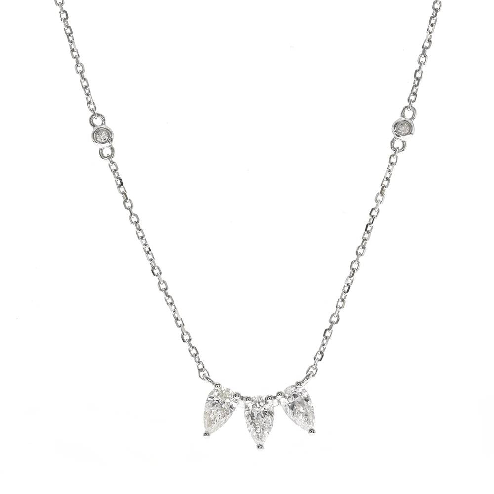 18K WHITE  DIAMOND NECKLACE